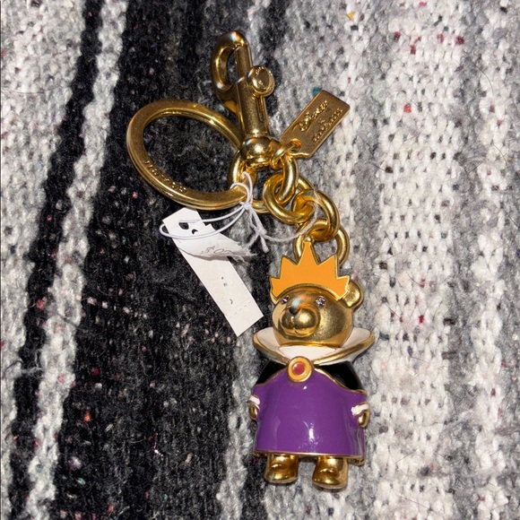 Disney X Coach Evil Queen Bear Bag Charm key ring - Picture 3 of 6